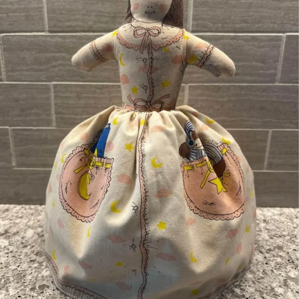 Sweet Vintage 1985‎ Avon Topsy Turvy Daytime/Nighttime Doll Collectible 80's